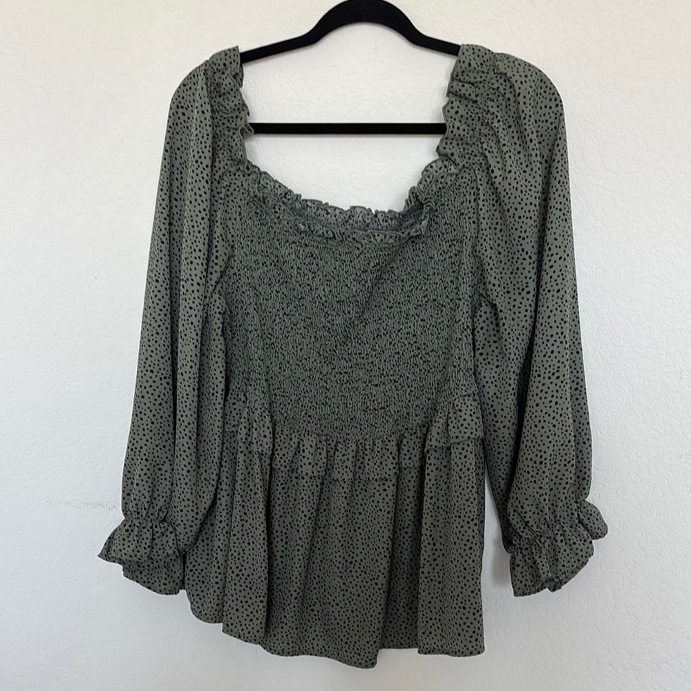SHEIN Green Puff Sleeve Peplum Blouse